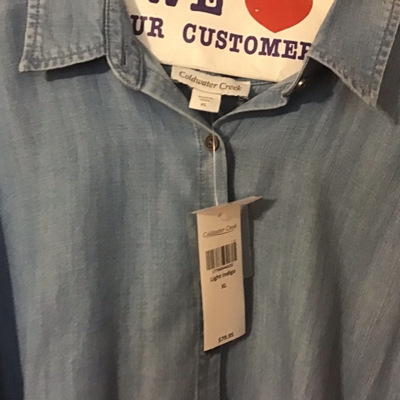 Woman’s Cropped shirt - Picture 2 of 7